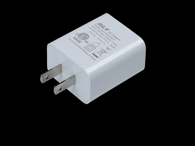 B28 QC18W  美規(guī)單USB 充電器