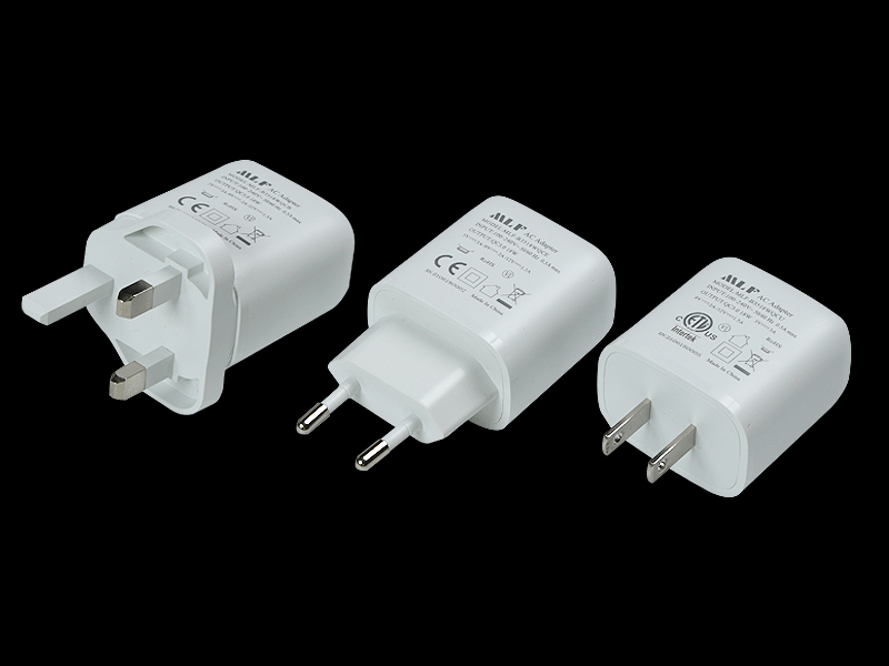 B35 PD20W + QC18W charger UK